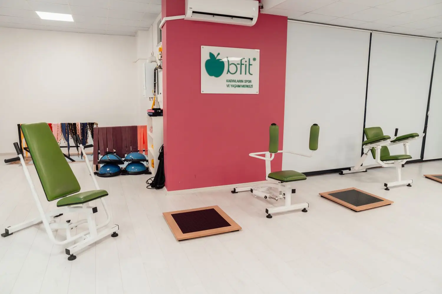Edzés a Clarovessalab budapesti fitneszközpontban
